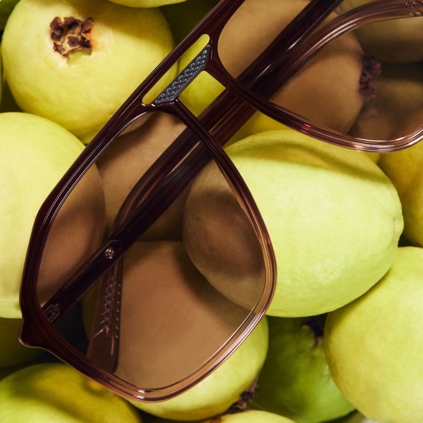 QUAY STUDIO SESH SUNNIES X SEPIA OMBRE