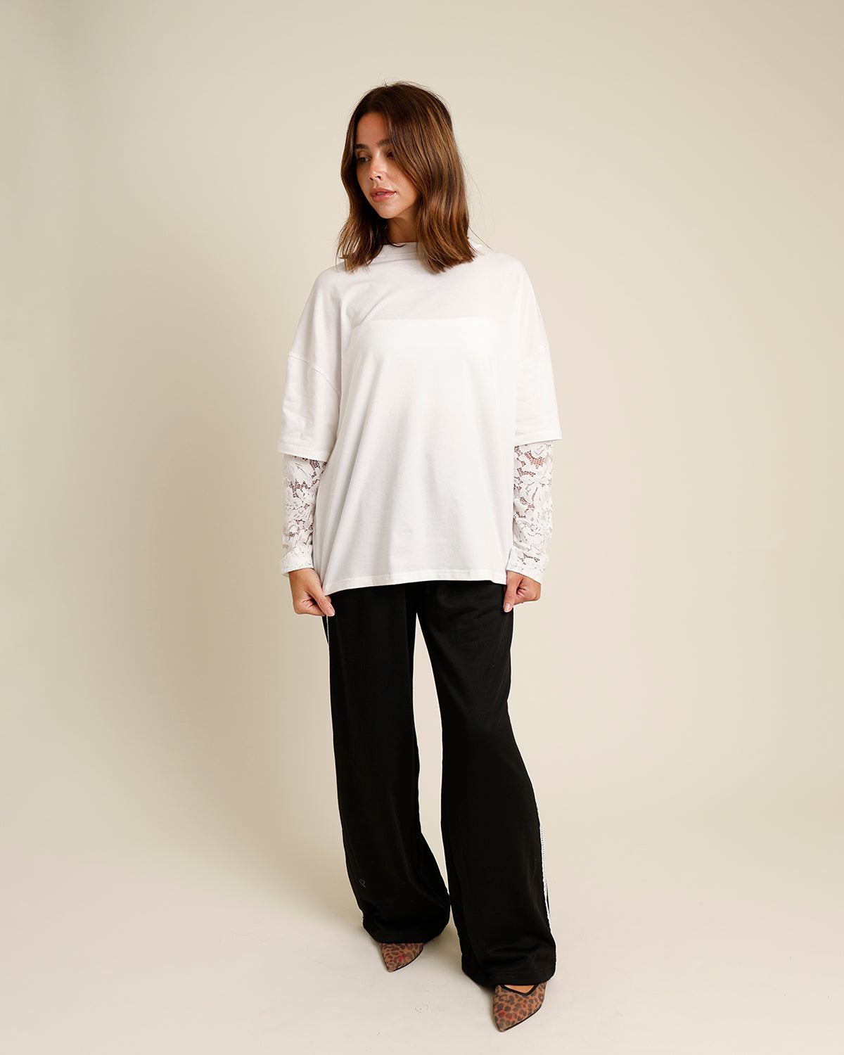 LACE ABOUT IT TEE