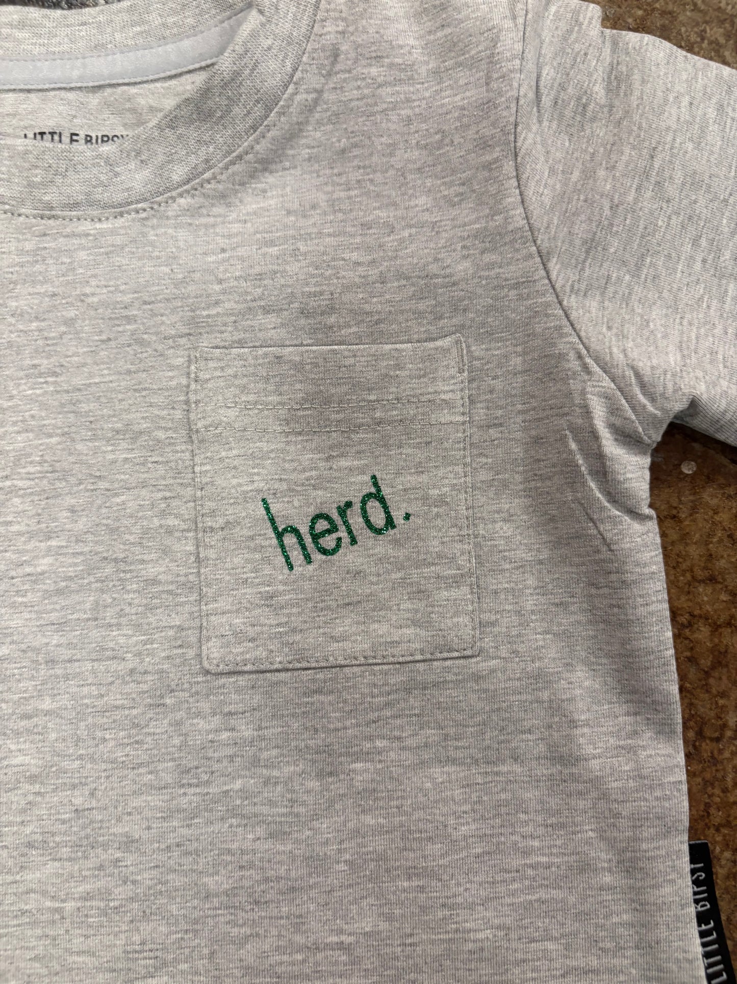 KIDS HERD. LONG SLEEVE TEE