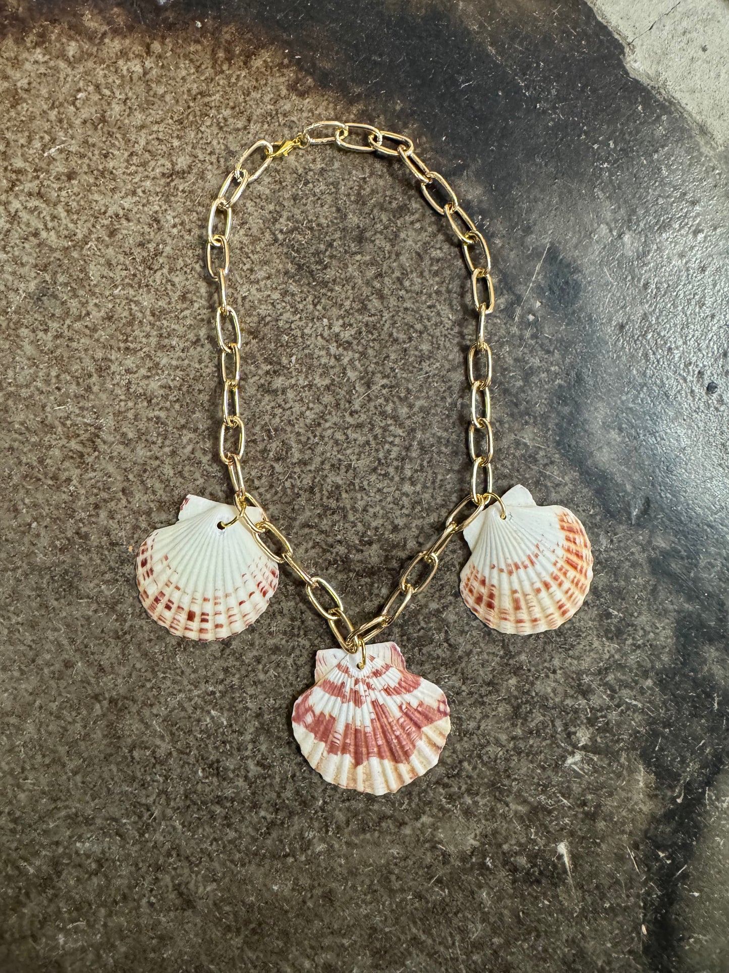 COASTAL MUSE NECKLACE