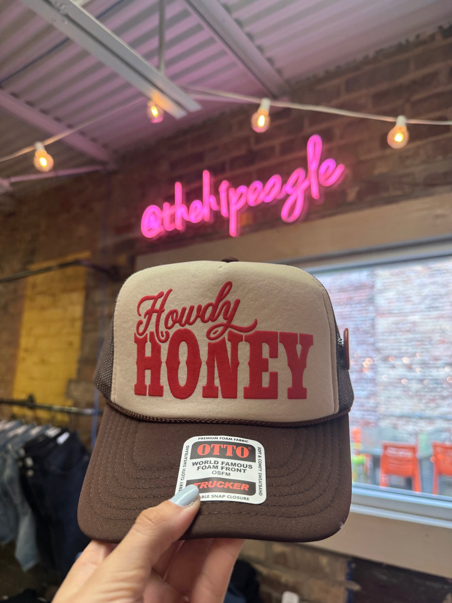HOWDY HONEY TRUCKER HAT