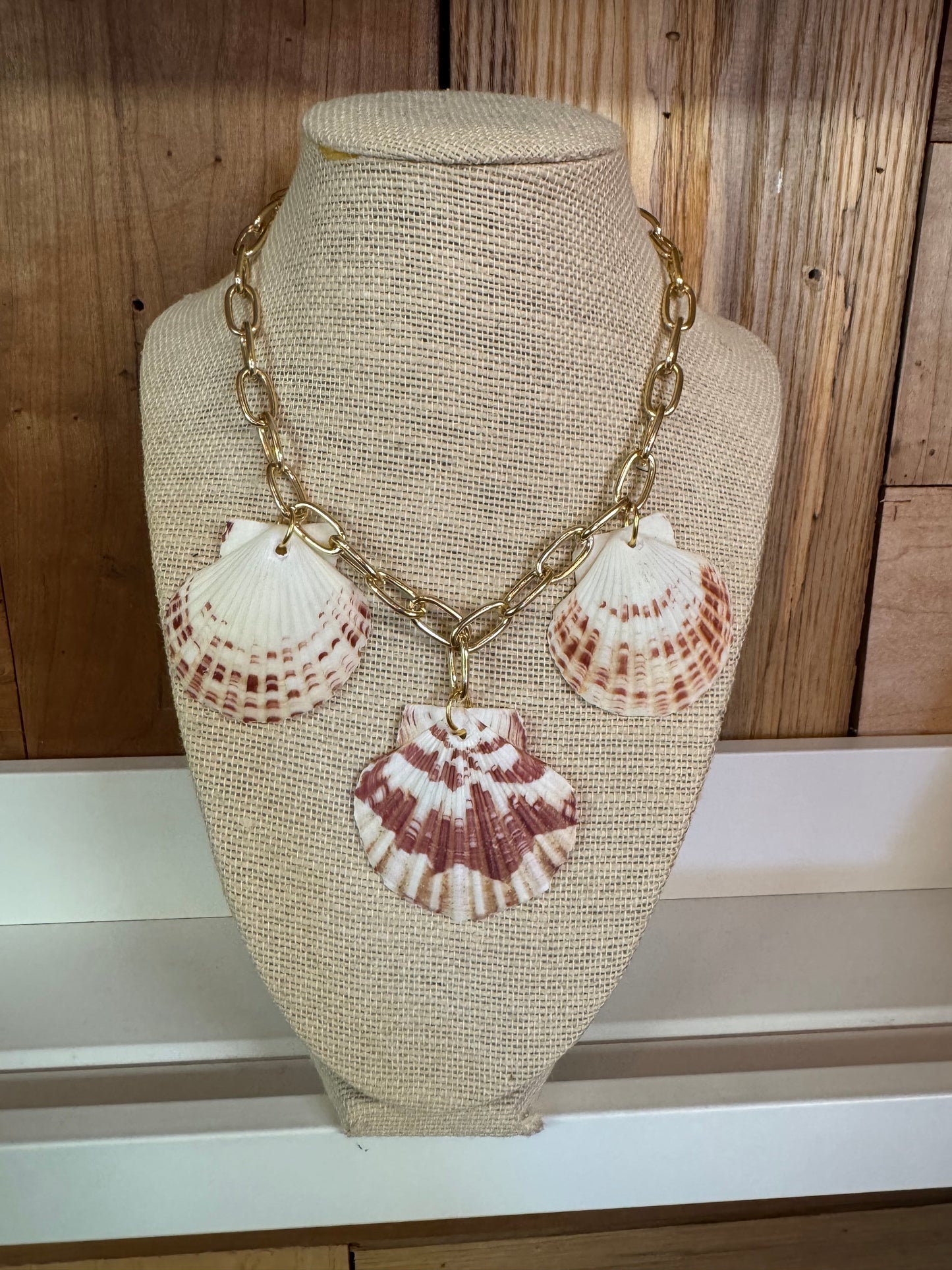 COASTAL MUSE NECKLACE