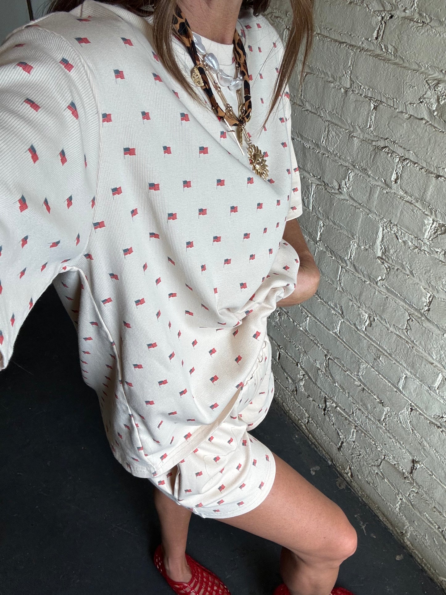 PARTY IN THE USA SET