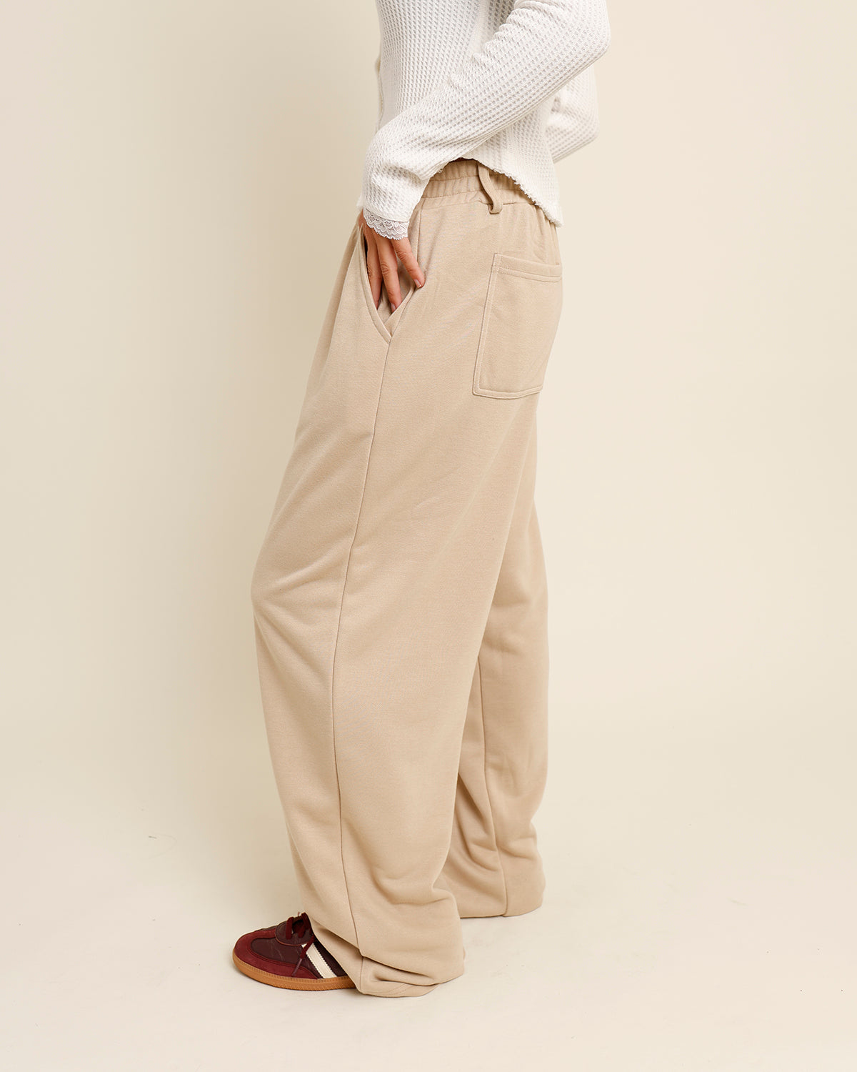 LAID-BACK LUXE SWEATPANTS X BEIGE