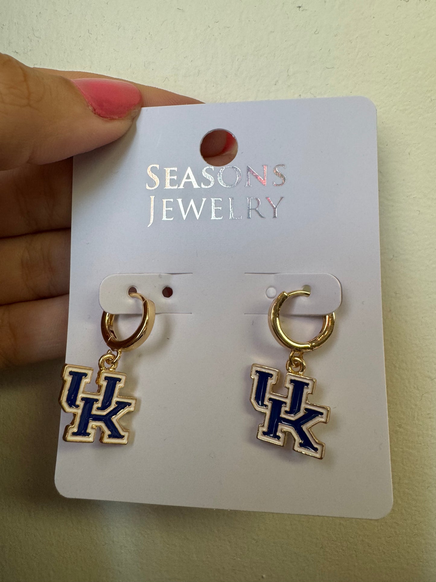KENTUCKY GOLD ENAMEL LOGO HUGGIE HOOP EARRINGS