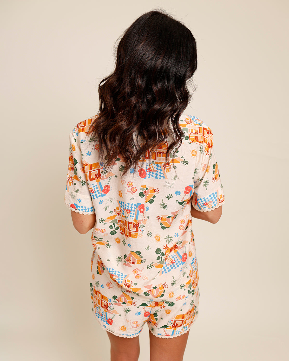 LINE AND DOT PAYTON BUTTON UP TOP