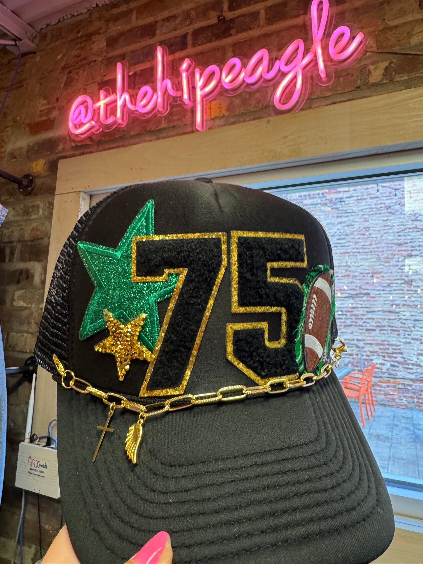 HONOR 75 TRUCKER HAT