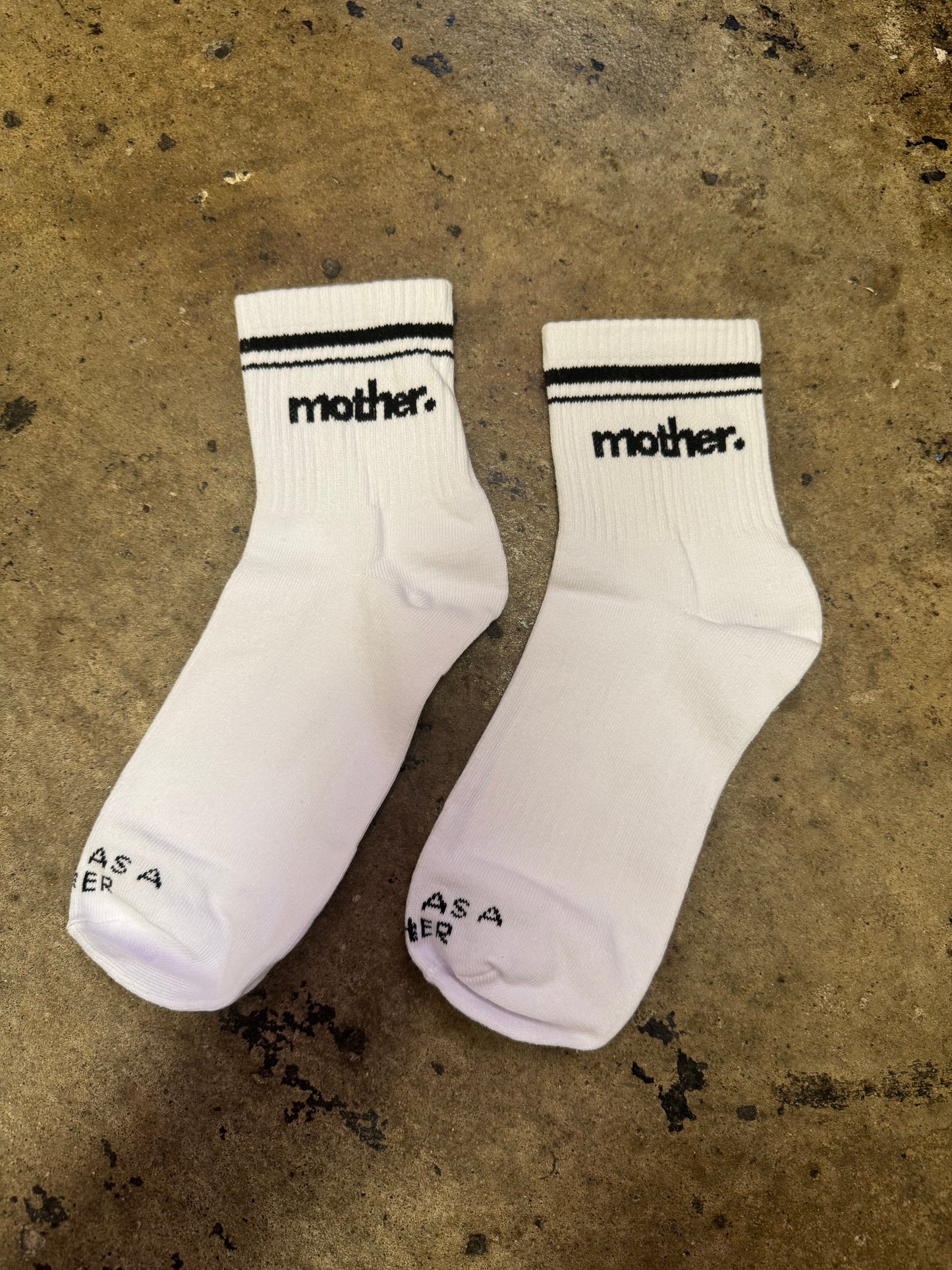 MOTHER. HALF CREW STRIPED SOCKS X BLACK