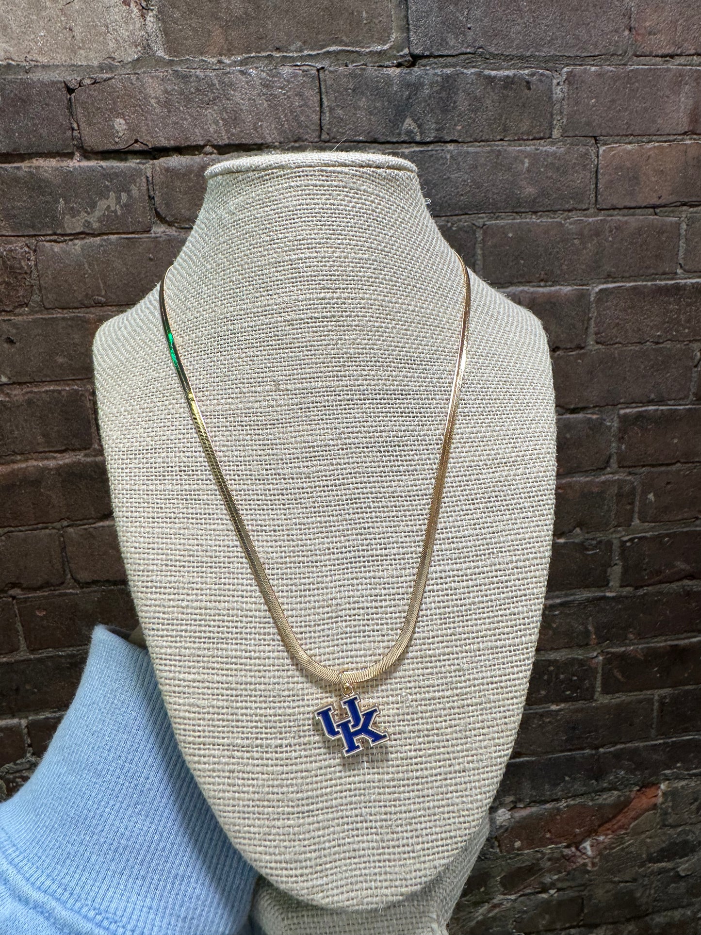 KENTUCKY GOLD & ENAMEL FLAT SNAKE CHAIN NECKLACE