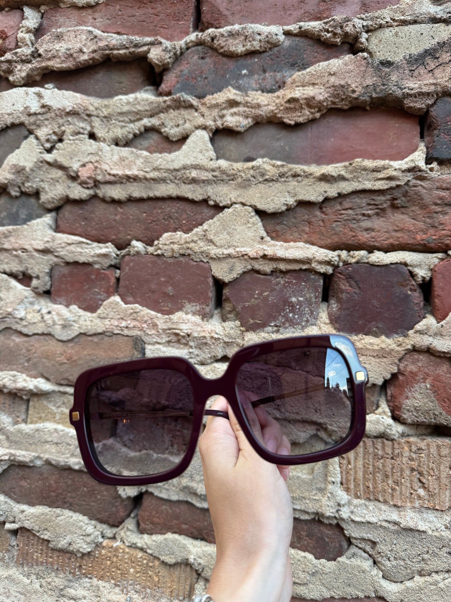 DIFF SANDRA IN BLACK CHERRY