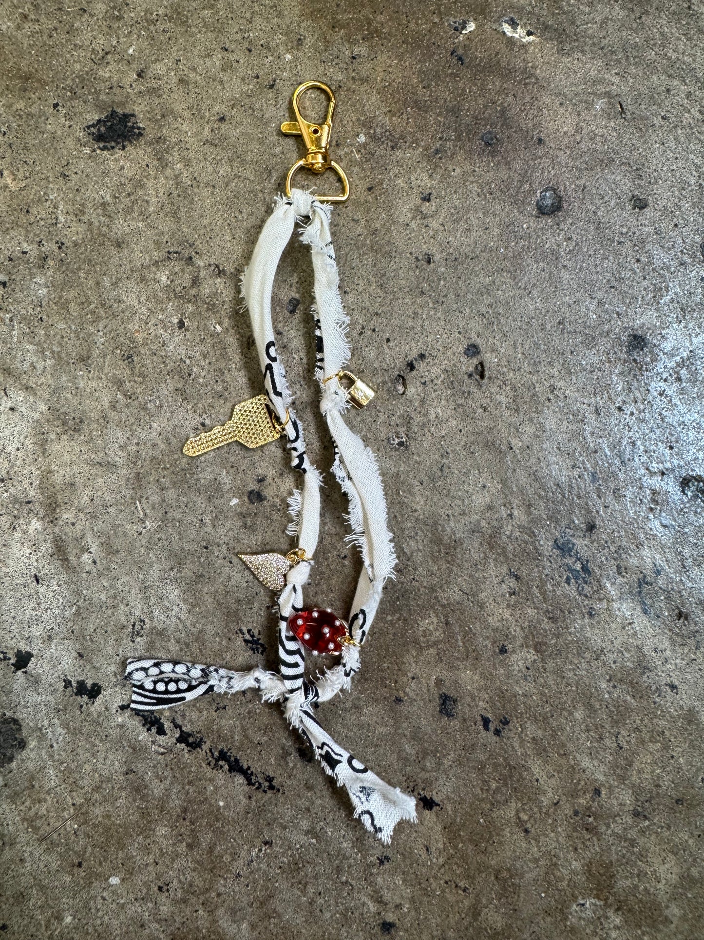 SWEETHEART SECRETS BAG CHARM