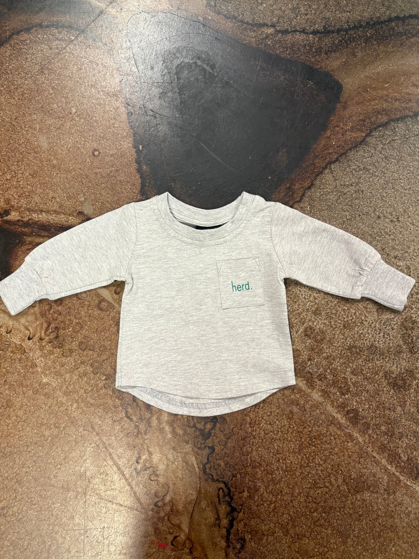 KIDS HERD. LONG SLEEVE TEE