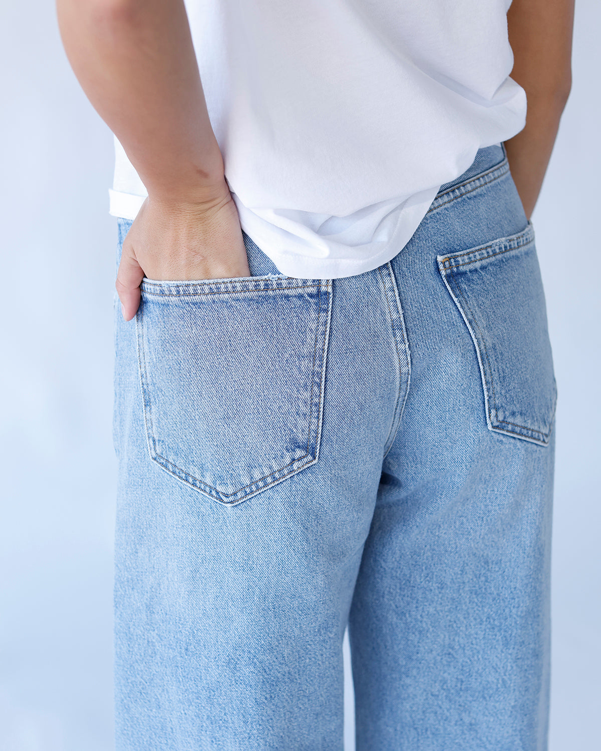 AGOLDE LOW CURVE CROP JEAN IN FORCE