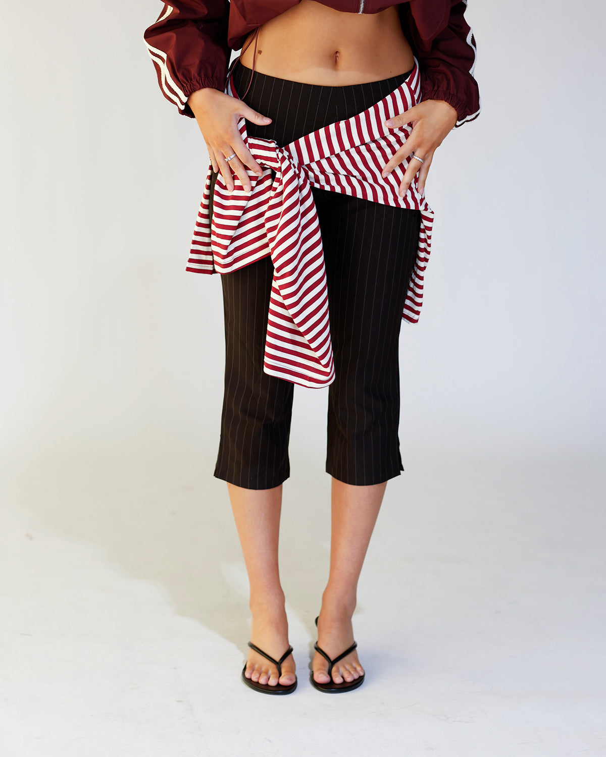 NIA CRUZ PINSTRIPE CAPRI