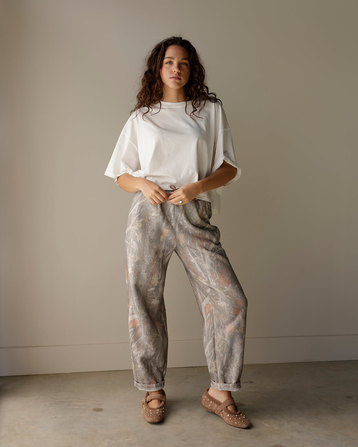 DAYDREAMER LA WHITE CROPPED VINTAGE TEE