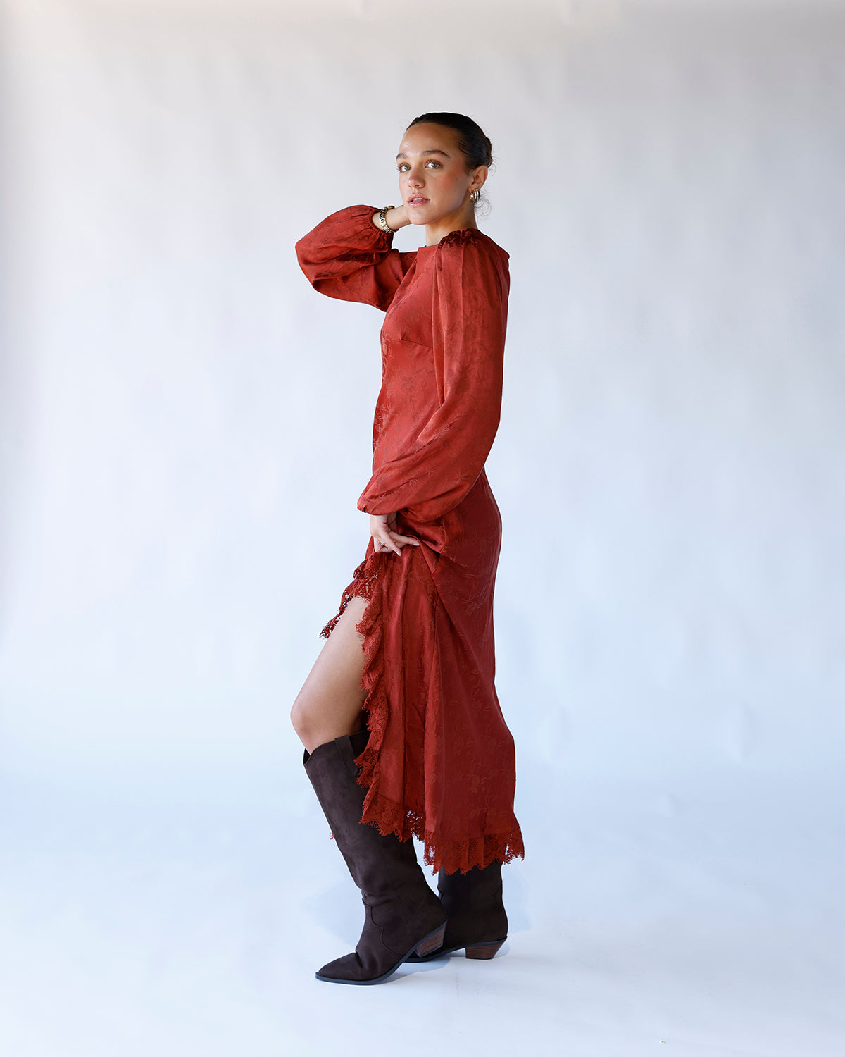 ASTR THE LABEL ILARIA JACQUARD MIDI DRESS