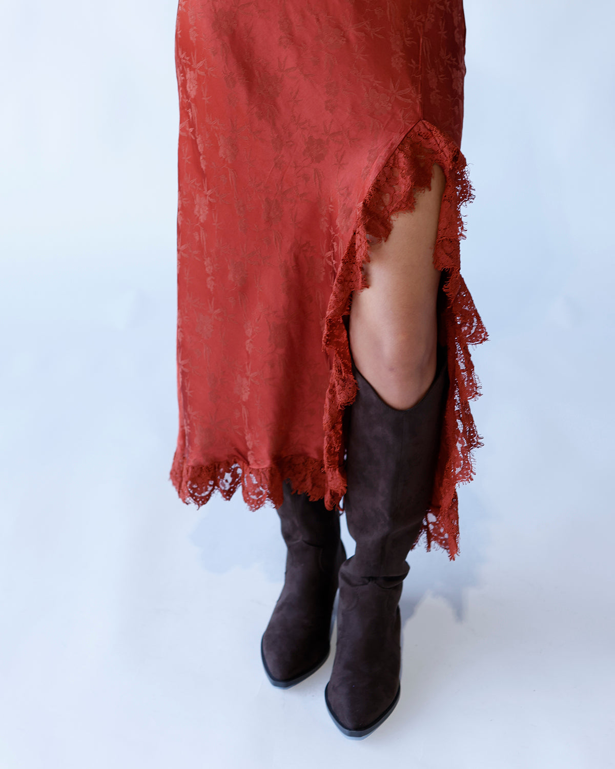 ASTR THE LABEL ILARIA JACQUARD MIDI DRESS