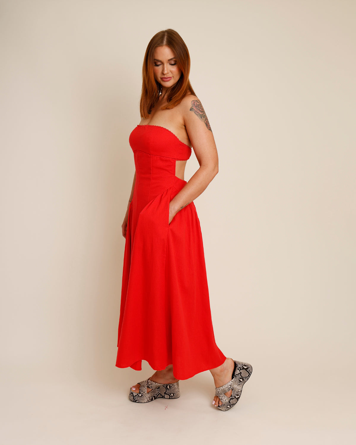 NIA ANNE STRAPLESS MIDI DRESS