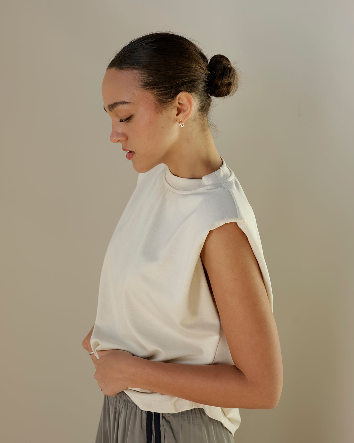 WORK WEAR ON REPEAT SLEEVELESS TOP X IVORY