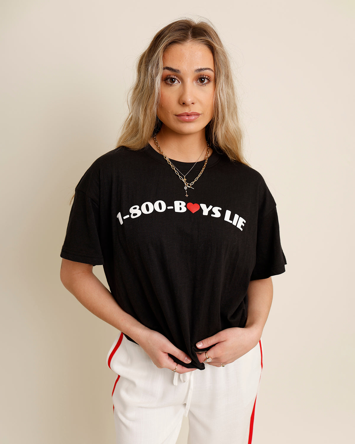 black "1-800-boys-lie" boyfriend tee