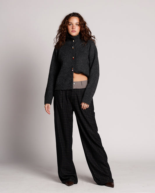 plaid pants holiday pants comfy everday pants for the fall pants for winter classy chic pants holiday party outfit