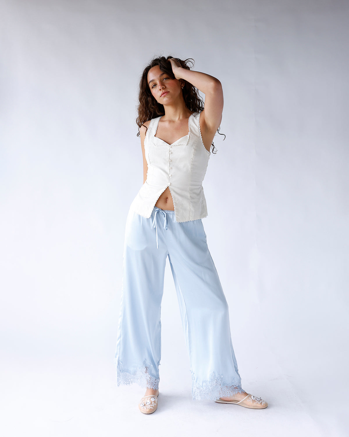 VINTAGE LACE BUTTON TOP