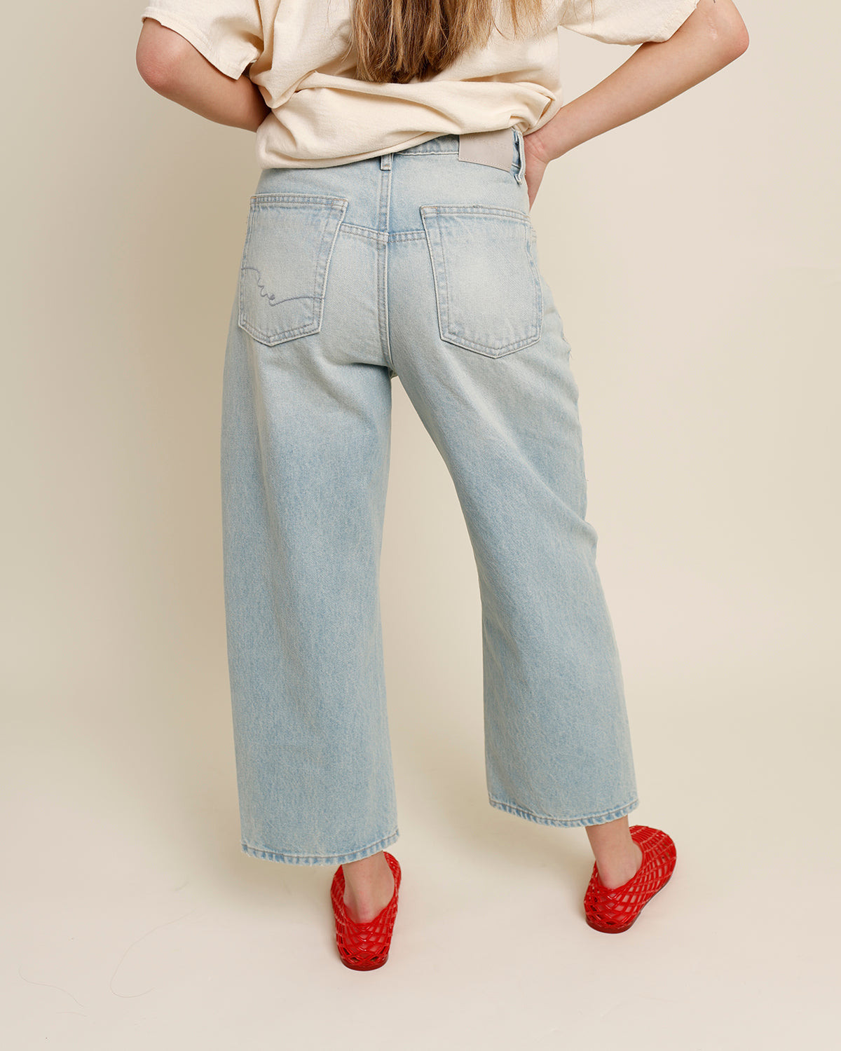 FREE PEOPLE DEEP TRANCE DROPPED BOYFRIEND JEANS IN BLEACHED OUT