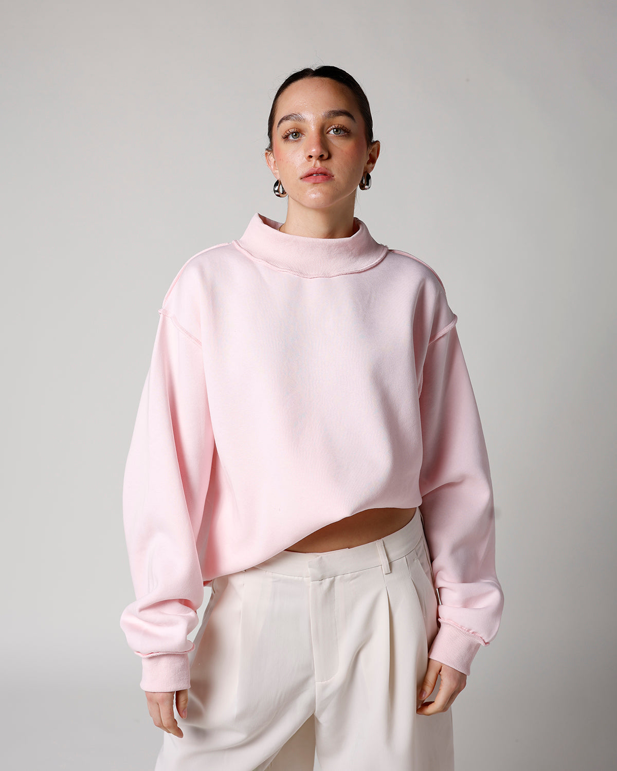 ESSENTIAL MOCK NECK SWEATSHIRT X PINK