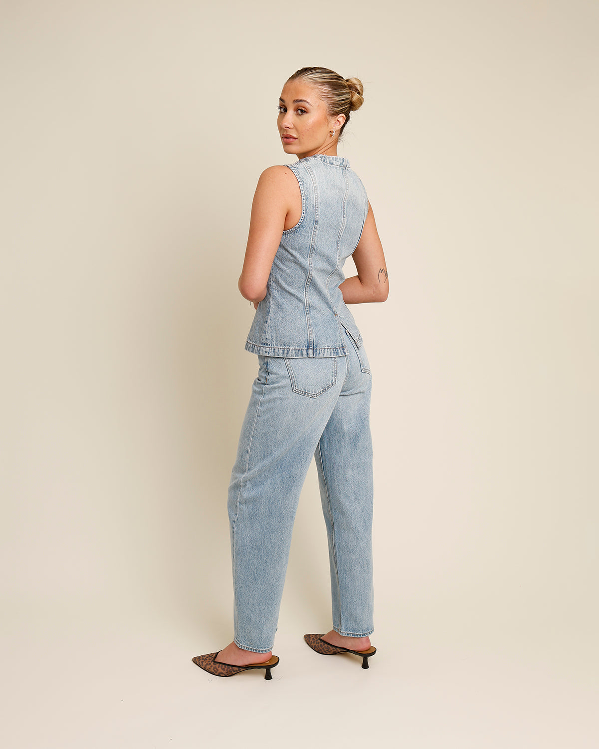 PISTOLA WES HIGH RISE BARREL JEAN IN GAZE