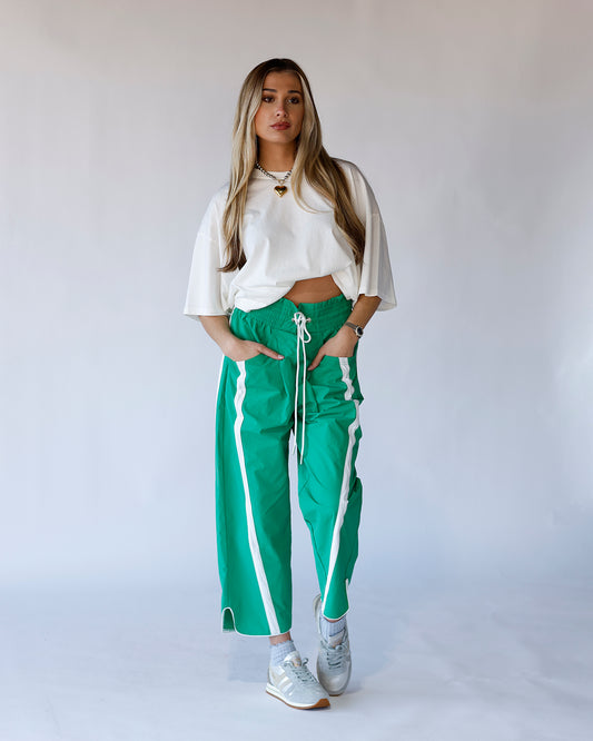 PLAYBOOK WINDBREAKER PANTS X GREEN