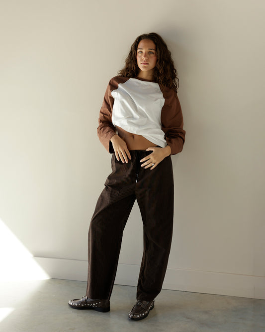brown baseball tee, raglan tee, GameDay outfit inspo