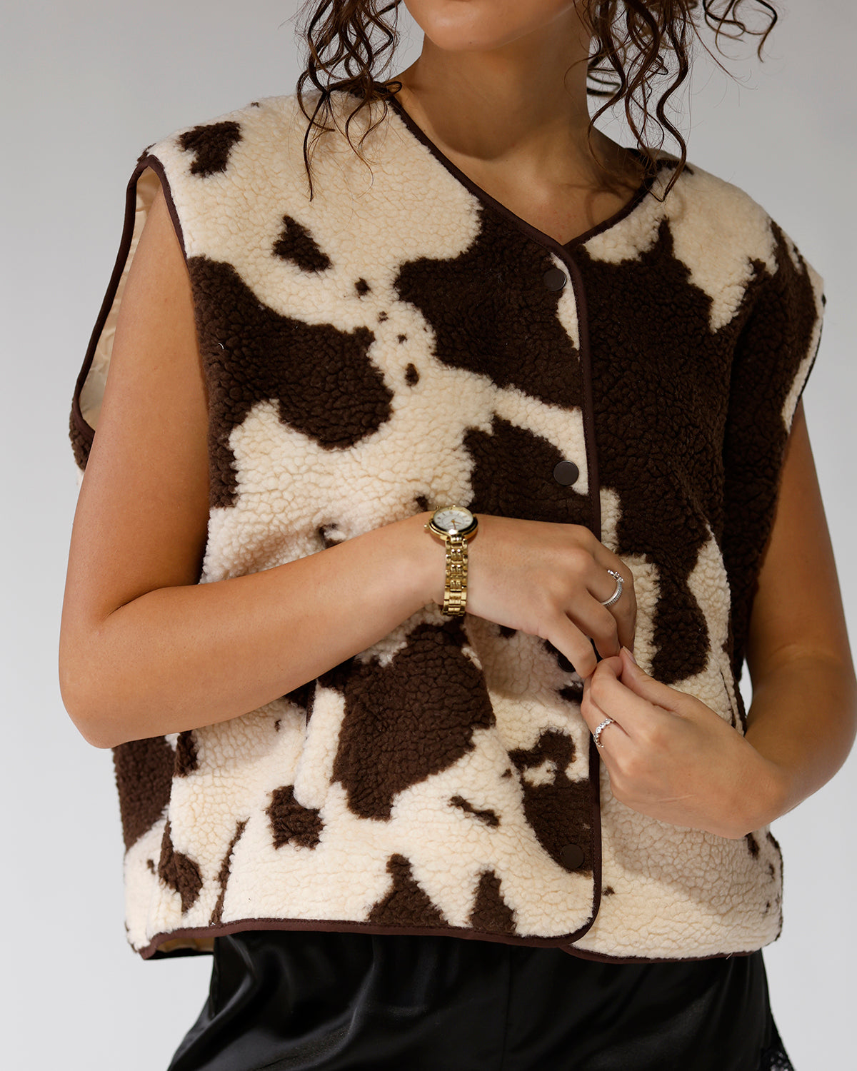 THE WILD WEST SHERPA VEST