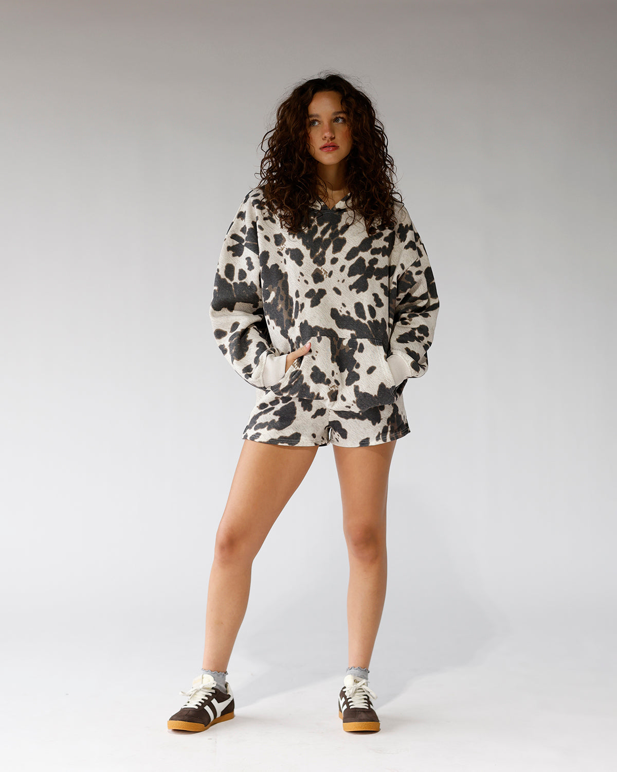THE KAYLA SWEATSHIRT X COWHIDE
