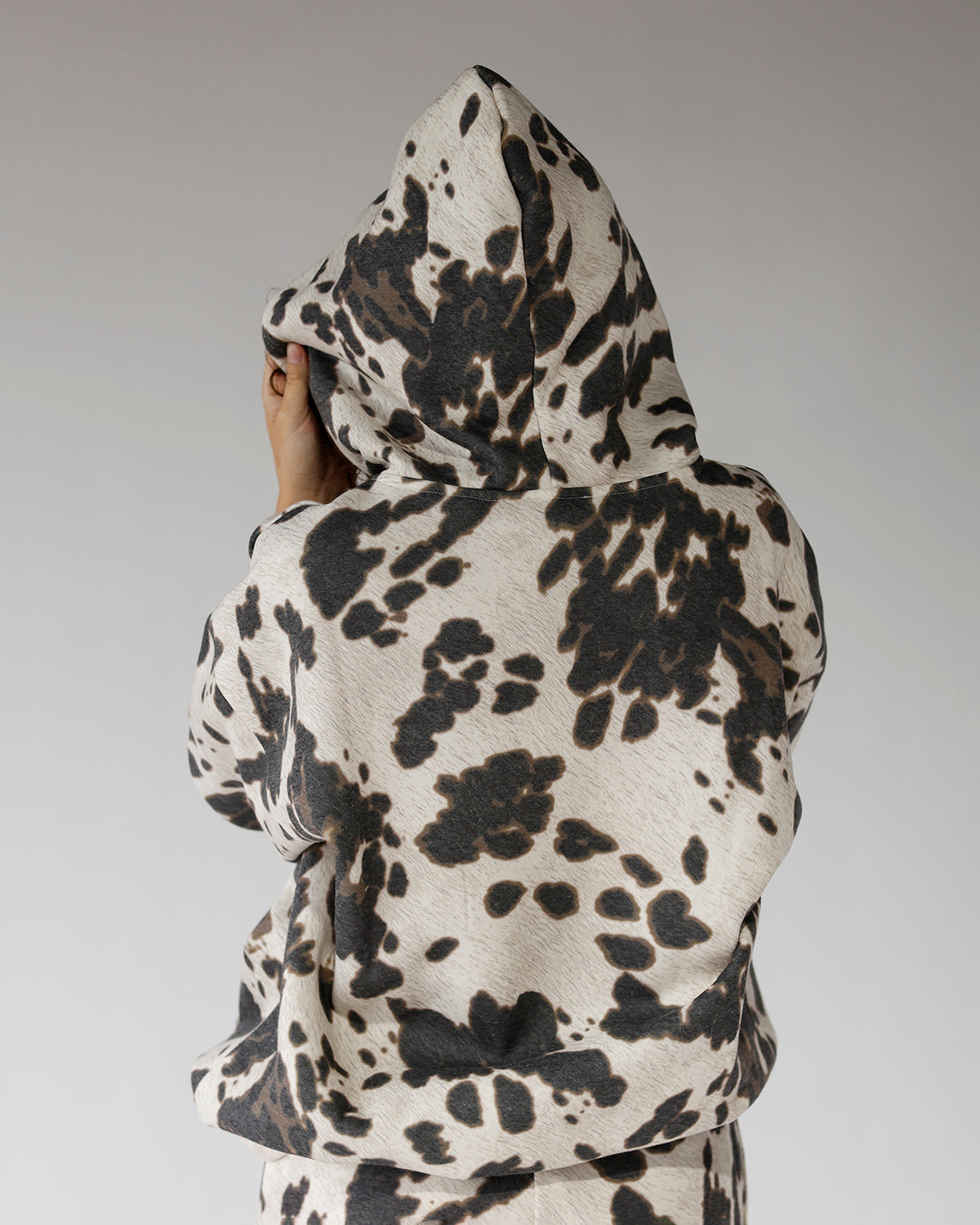 THE KAYLA SWEATSHIRT X COWHIDE