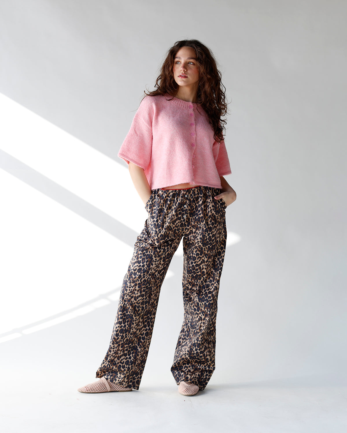 DAYDREAMIN' CARDI X PINK