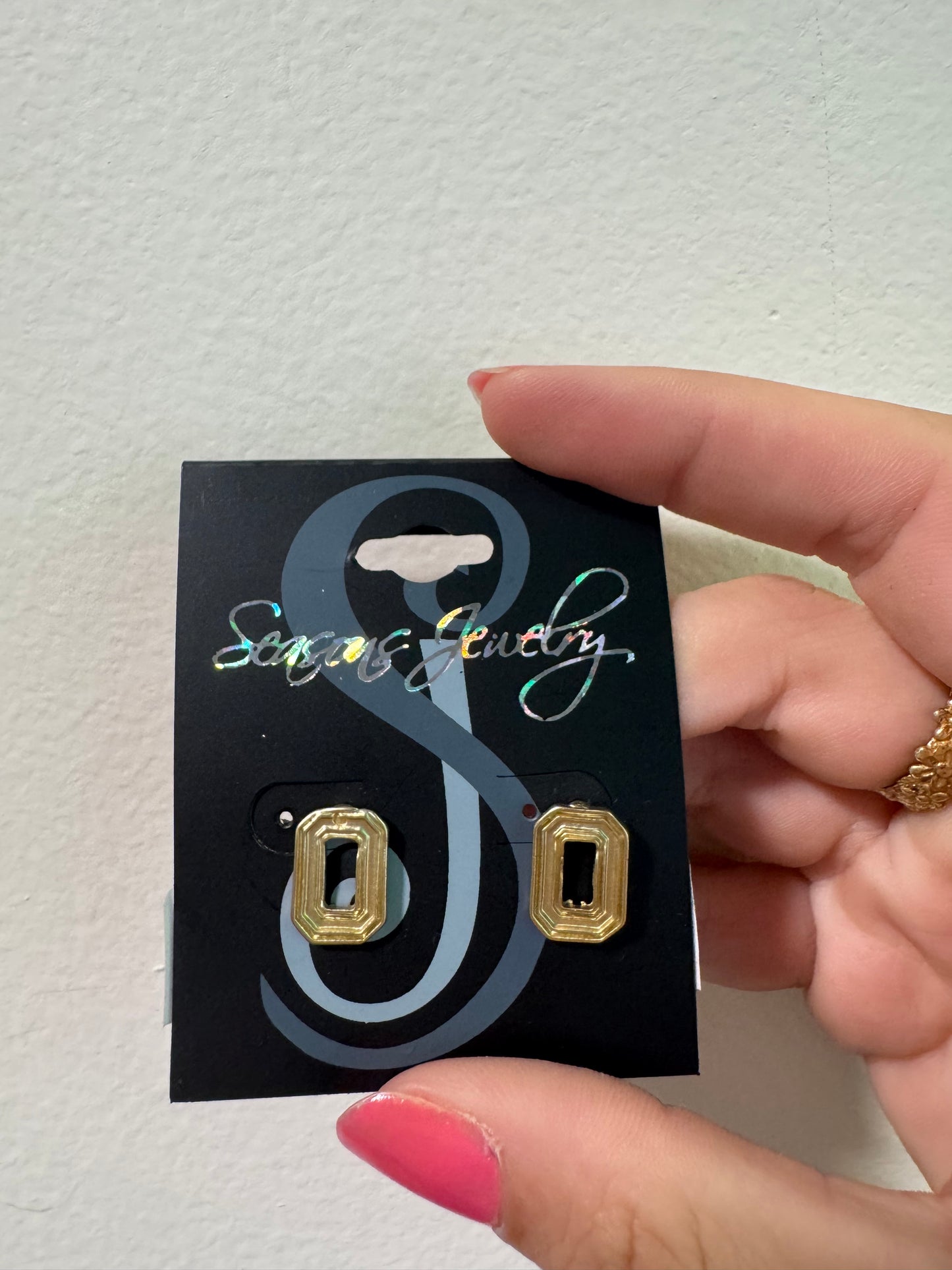 OHIO STATE MATTE GOLD STUD EARRINGS