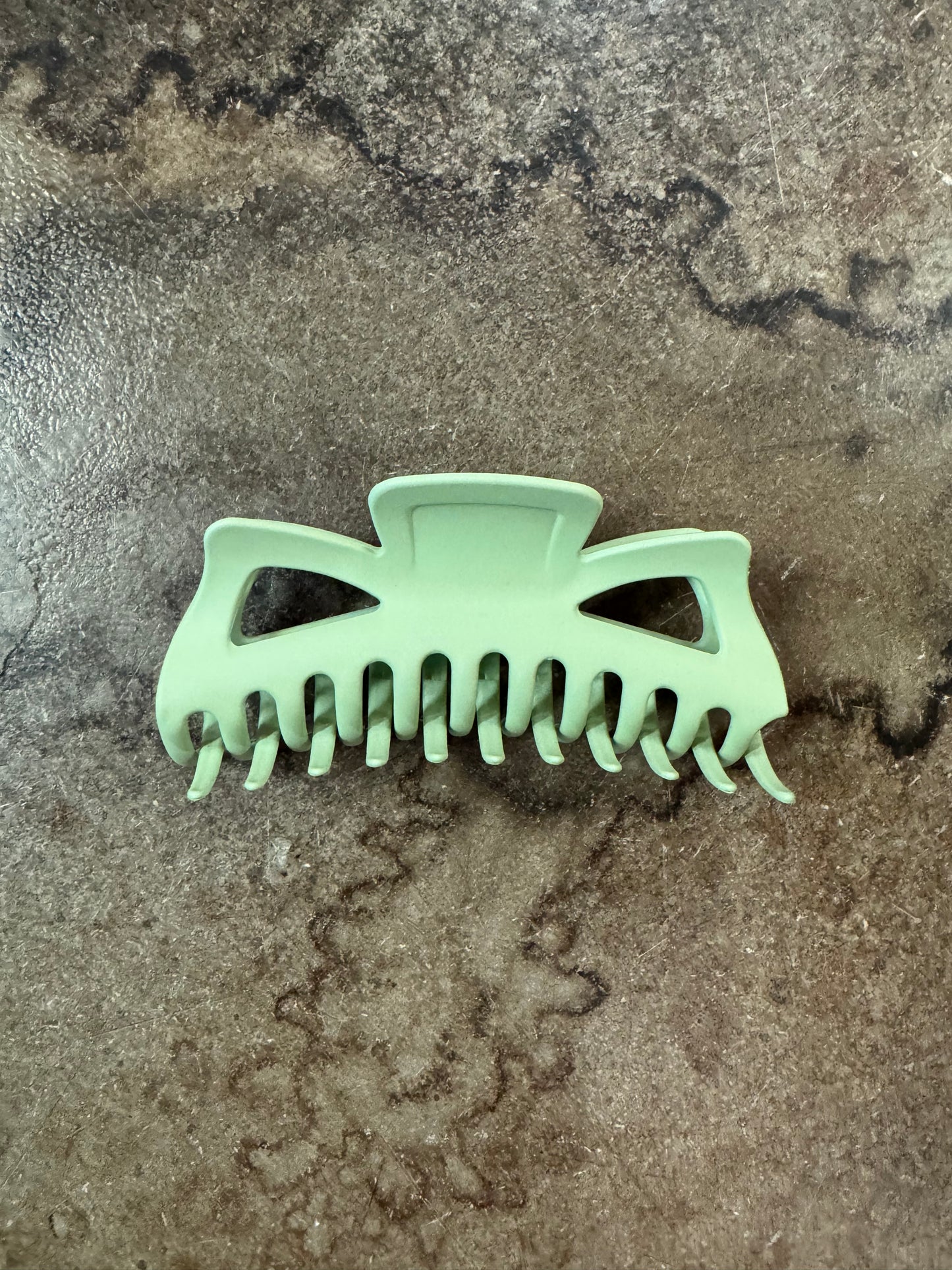 XL HAIR CLAW CLIP
