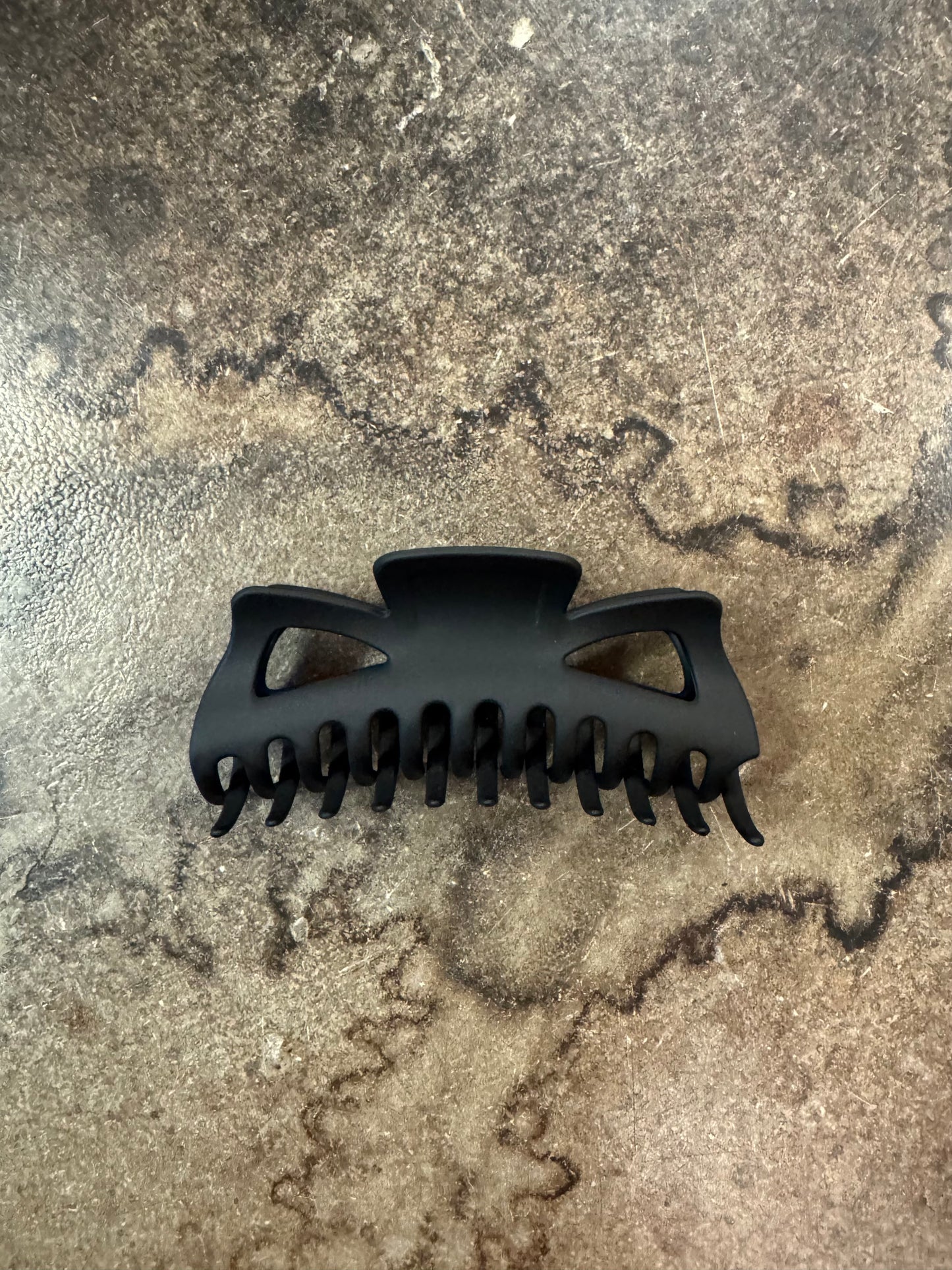 XL HAIR CLAW CLIP