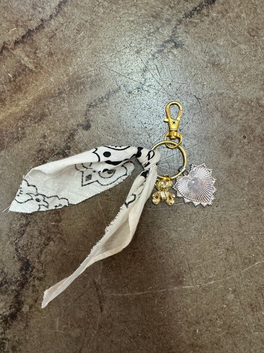 HEART & HUG BAG CHARM
