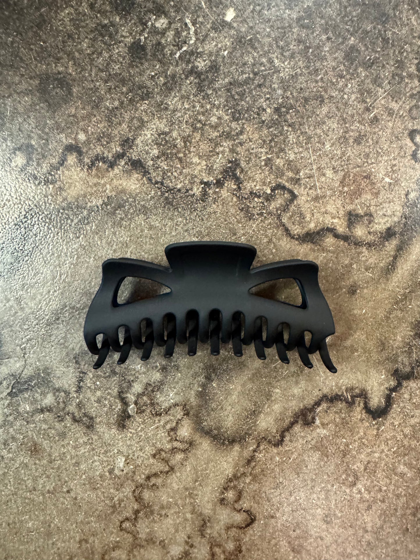 XL HAIR CLAW CLIP