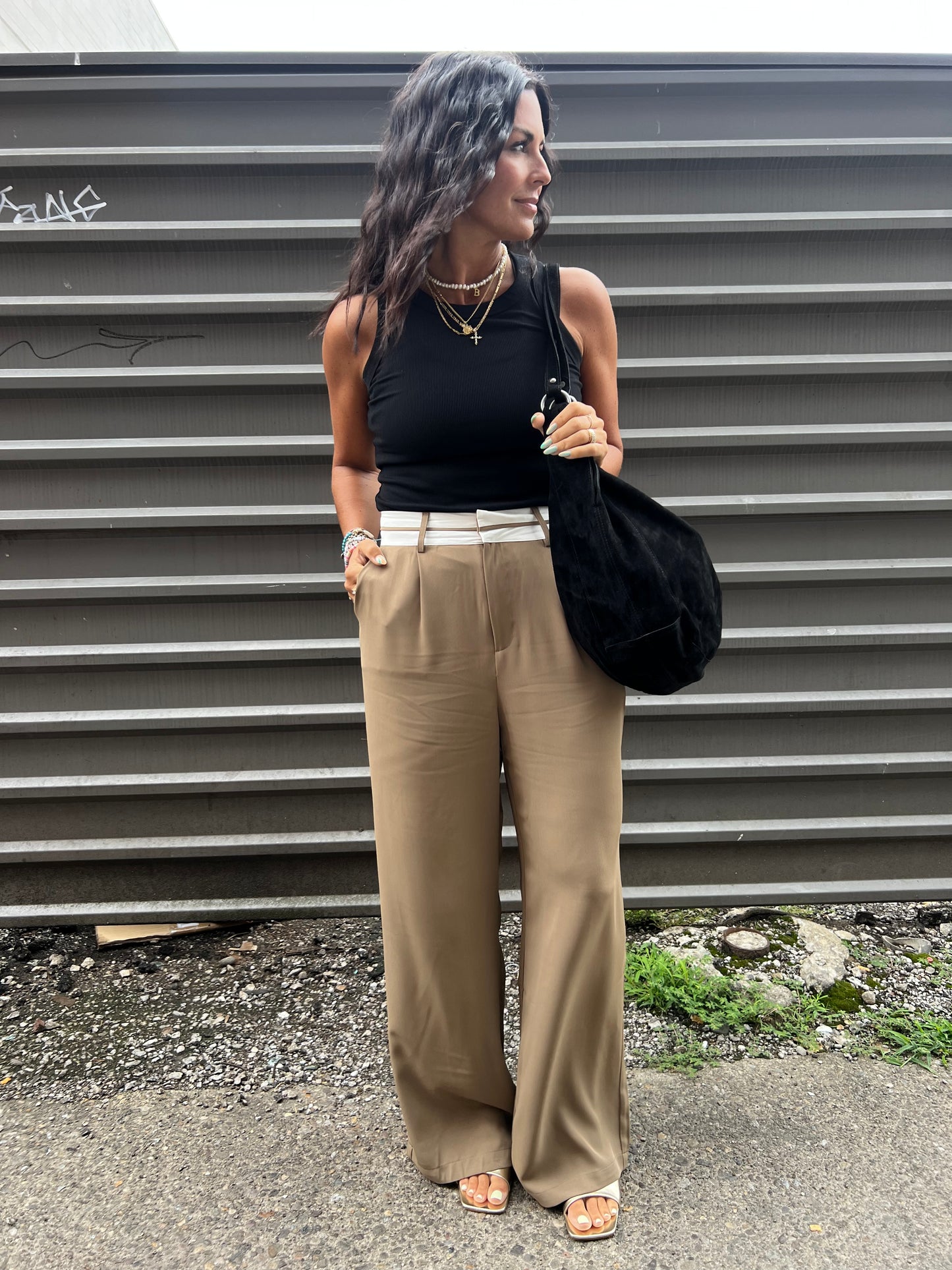 NEUTRAL CLOSET STAPLE CREW NECK TANK TOP - THE HIP EAGLE BOUTIQUE