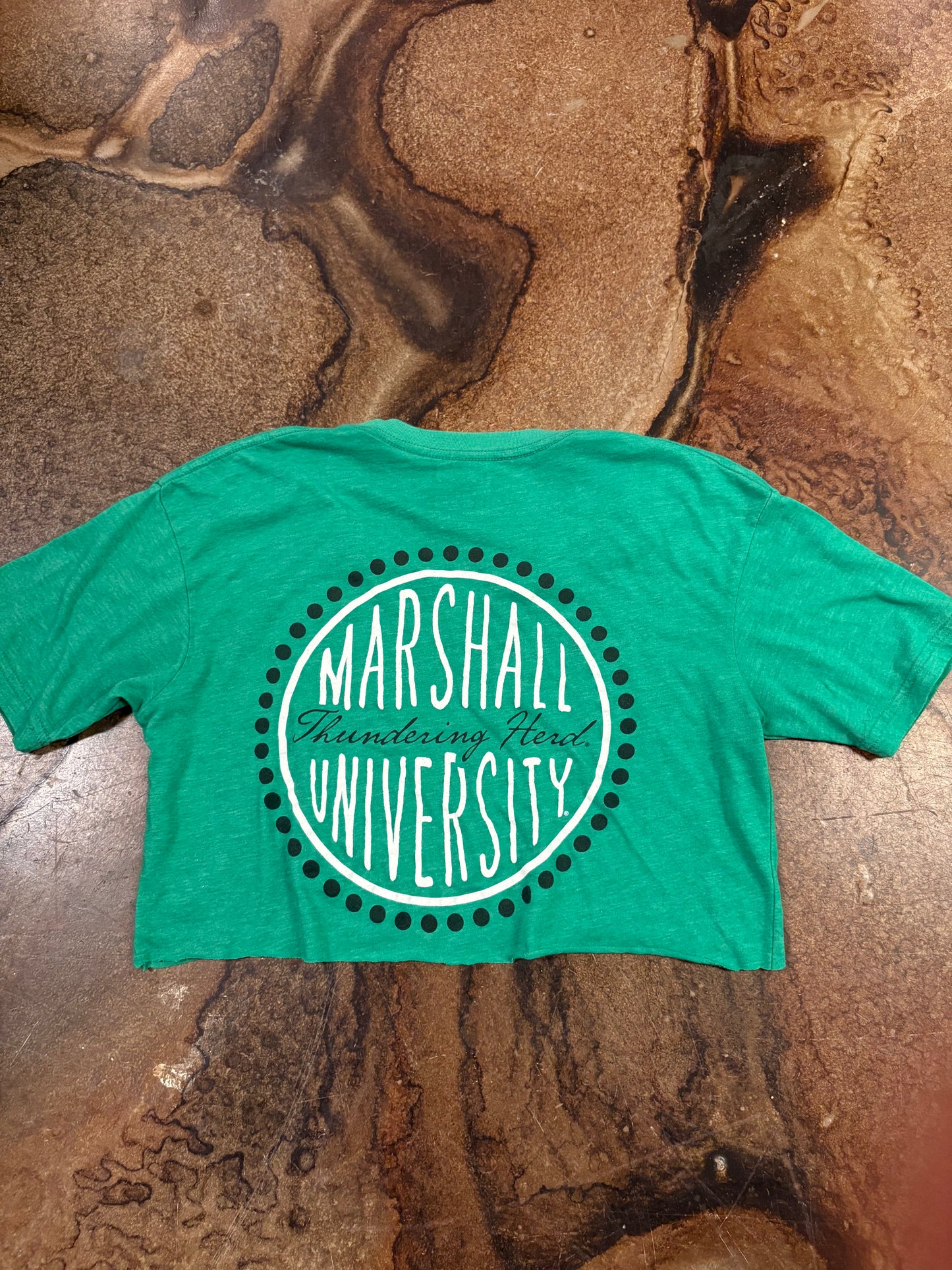 BLEACHER BABE X GREEN OUT TEE