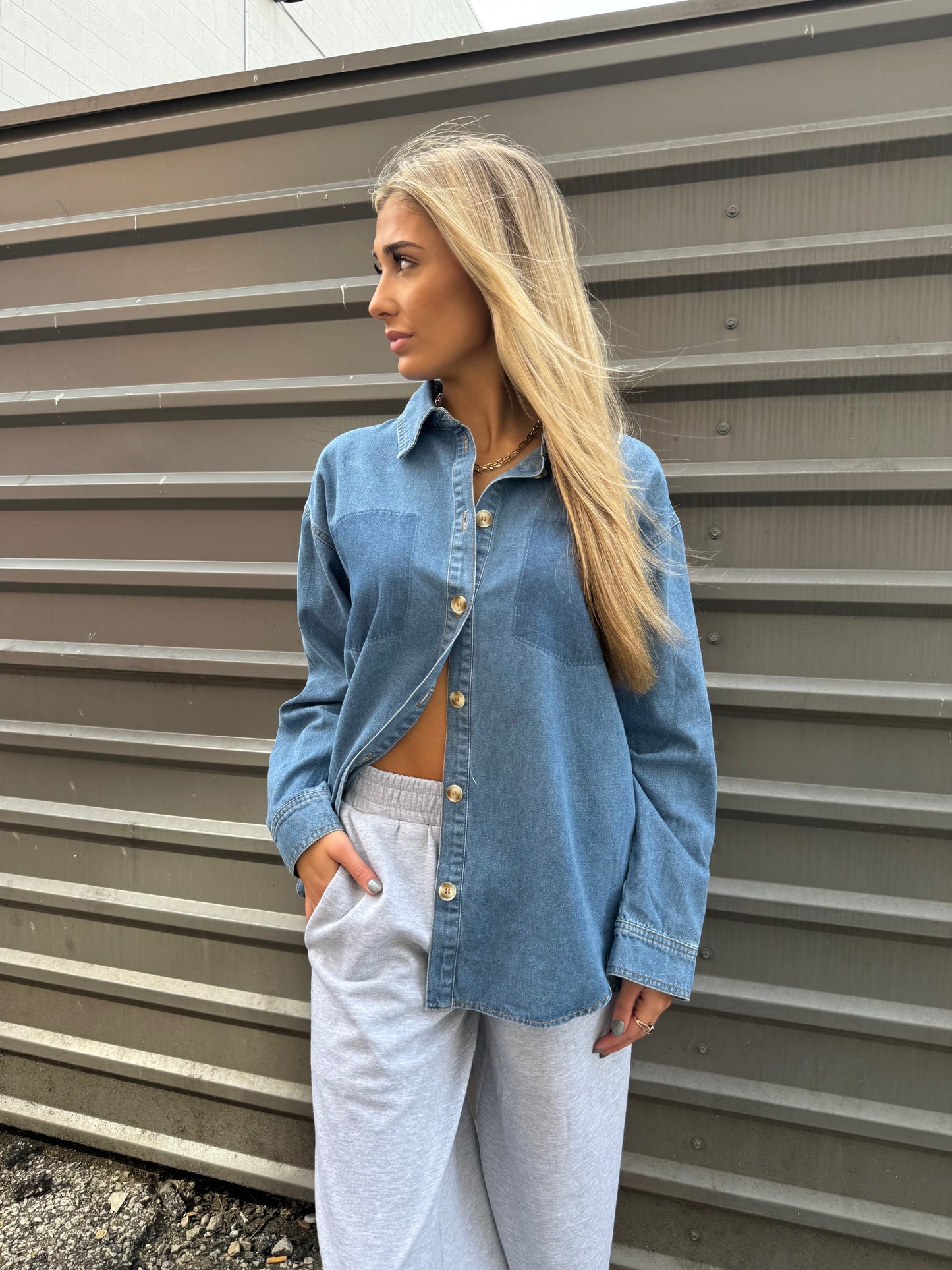 DENIM ON TOP BUTTON UP