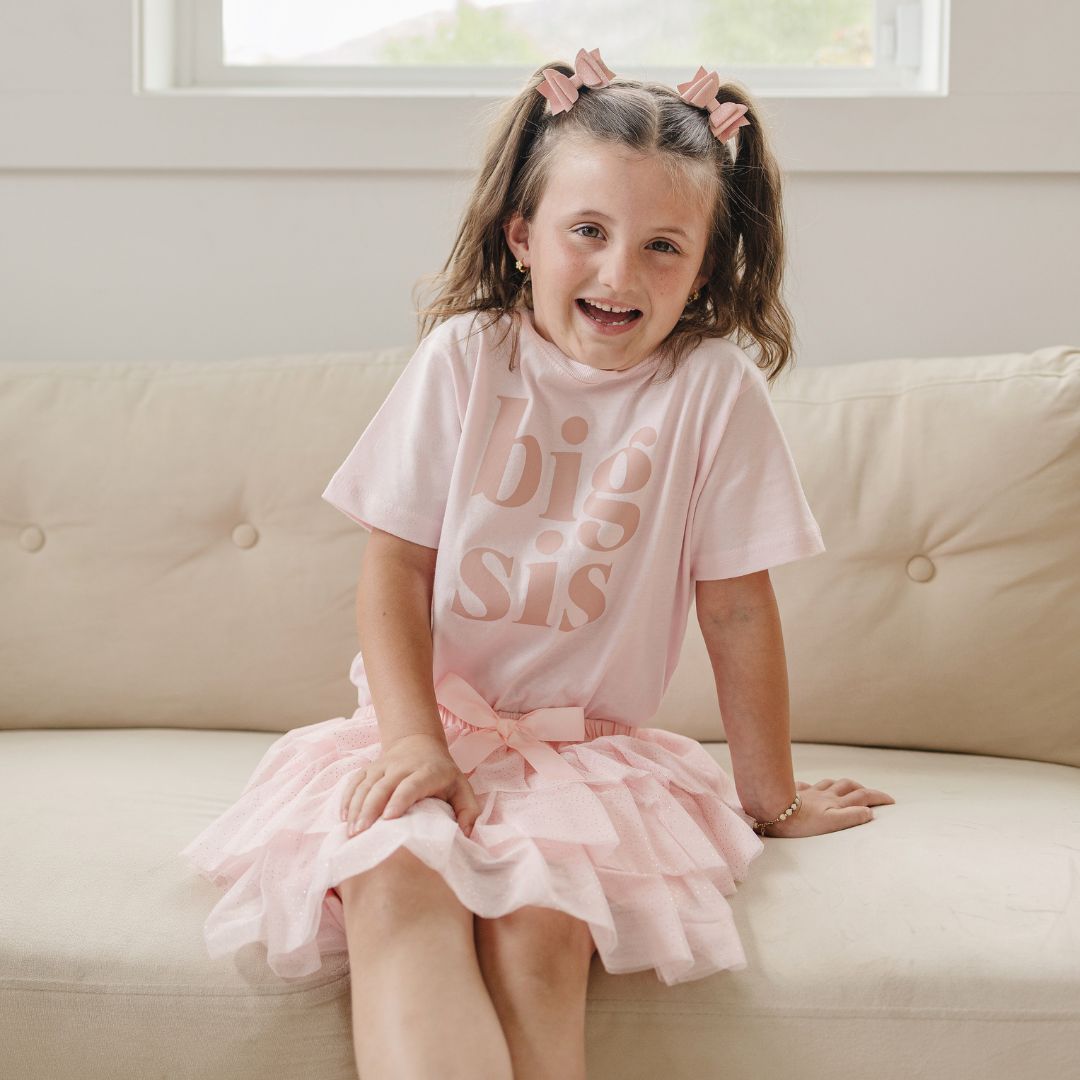BIG SIS TEE