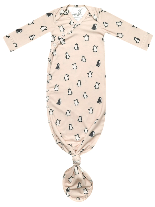 COPPER PEARL NEWBORN KNOTTED GOWN IN PENGUINS