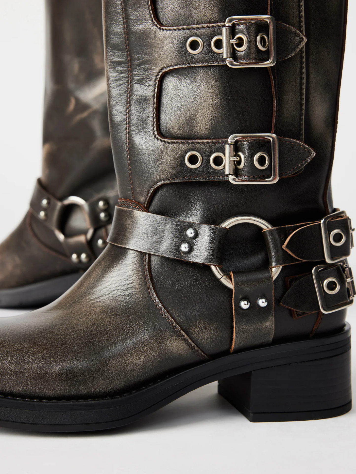 STEVE MADDEN ROCKY BOOT X BROWN DISTRESSED