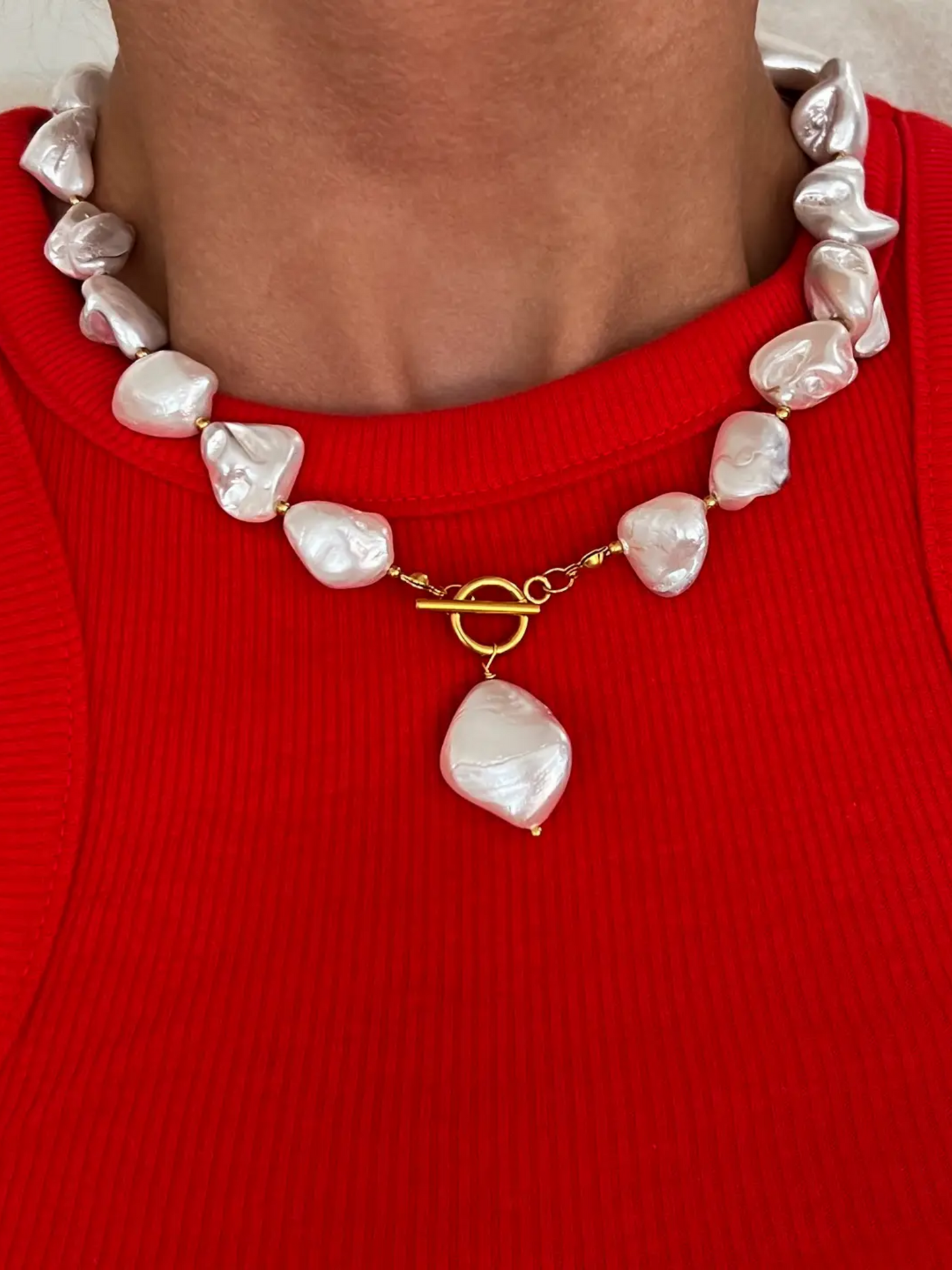 CHUNKY PEARL NECKLACE