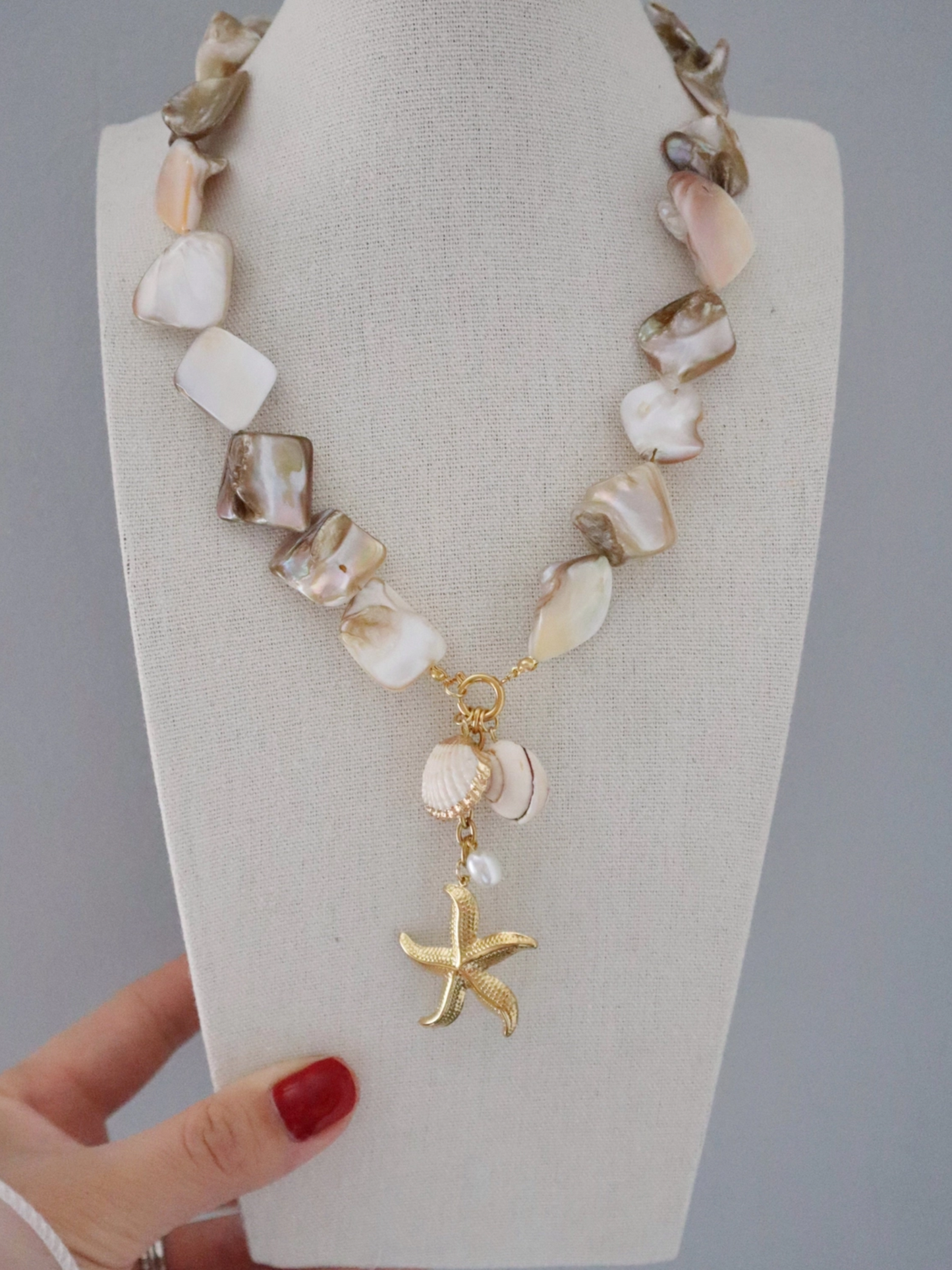 MERMAID'S TREASURE NECKLACE