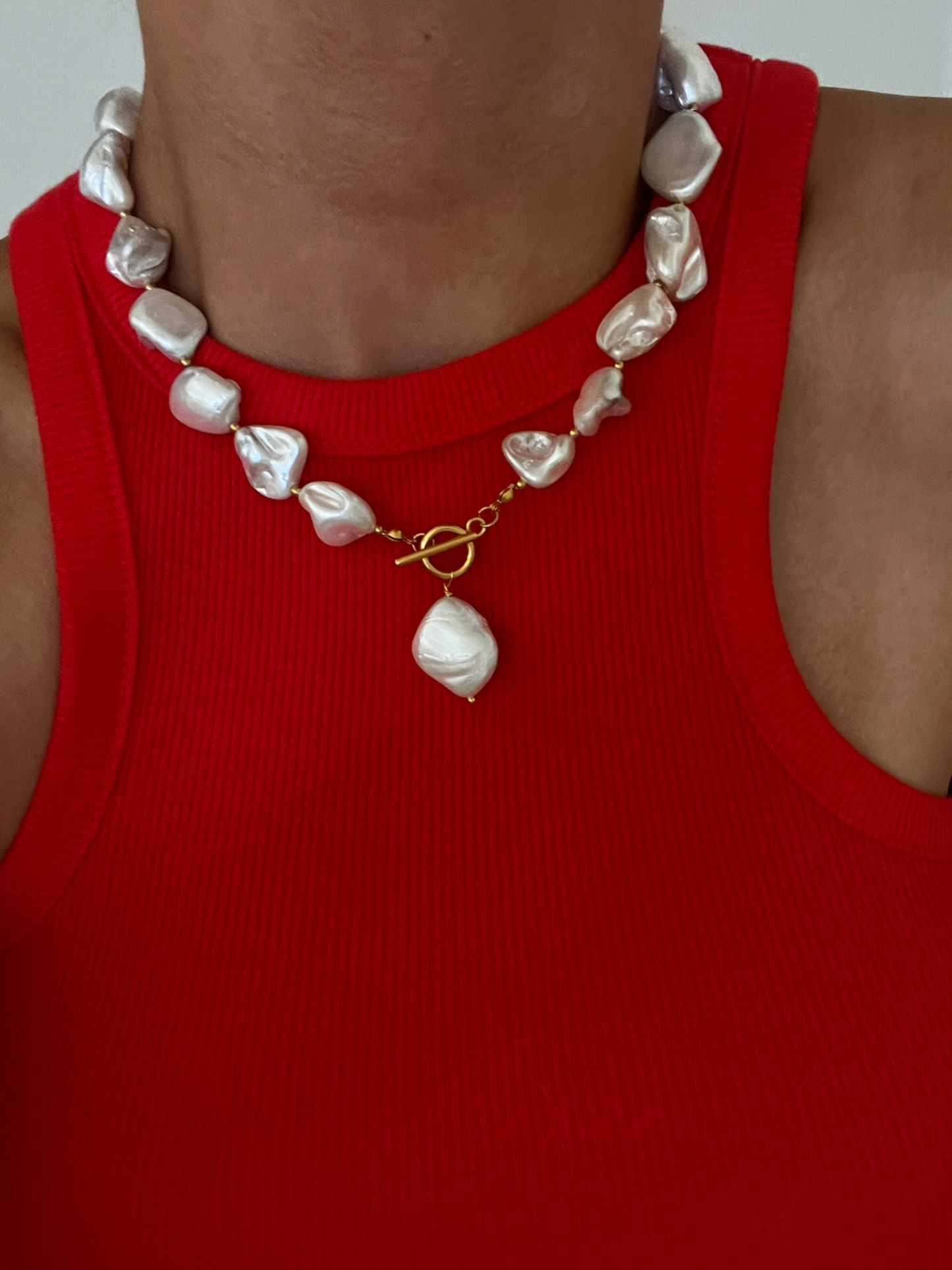 CHUNKY PEARL NECKLACE