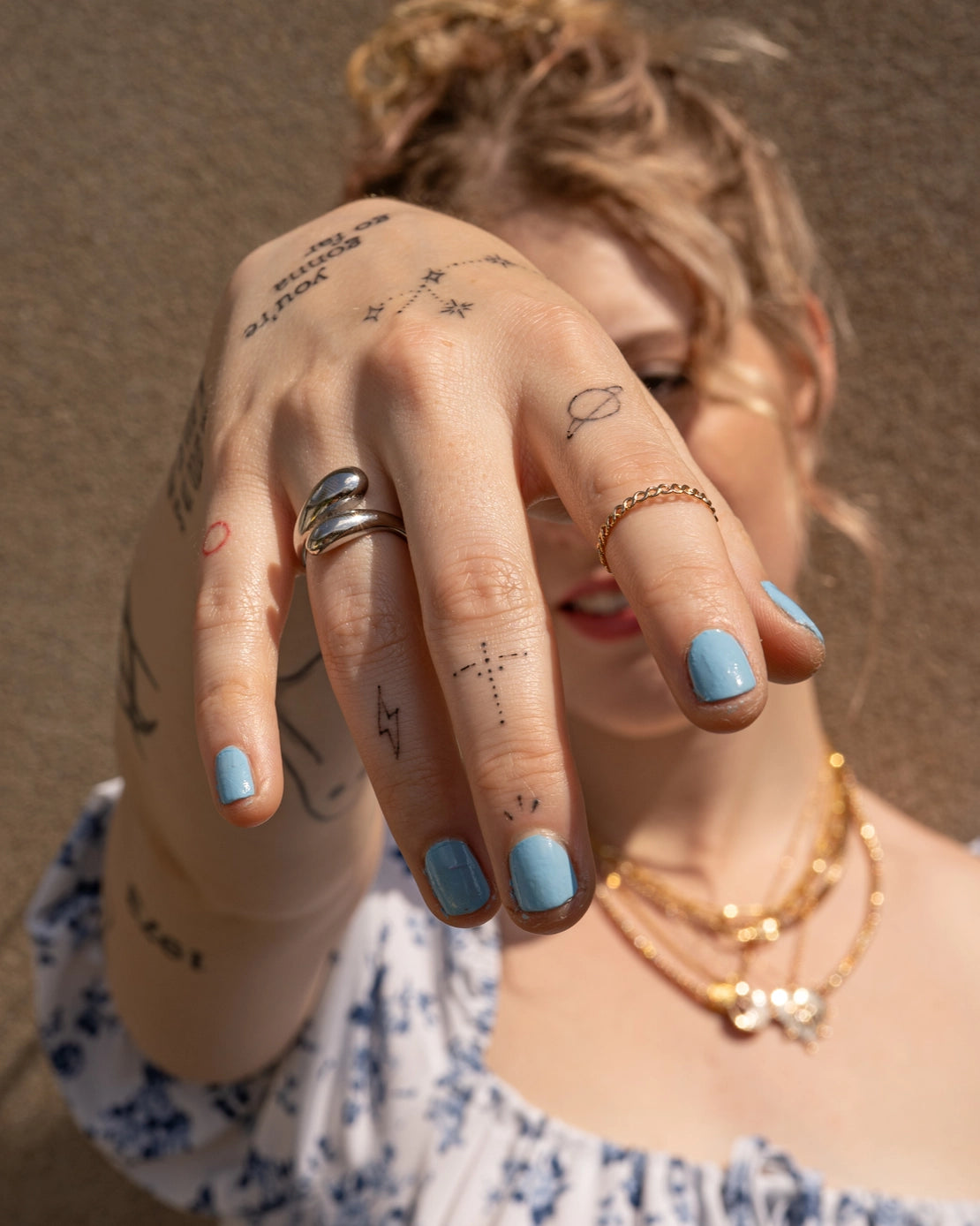 ELLIE CROSSOVER RING